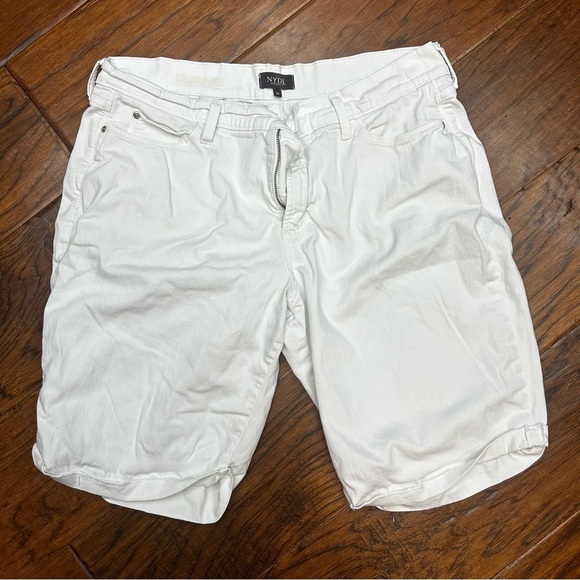 NYDJ Pants - NYDJ White‎ Bermuda Shorts Lightweight Cotton